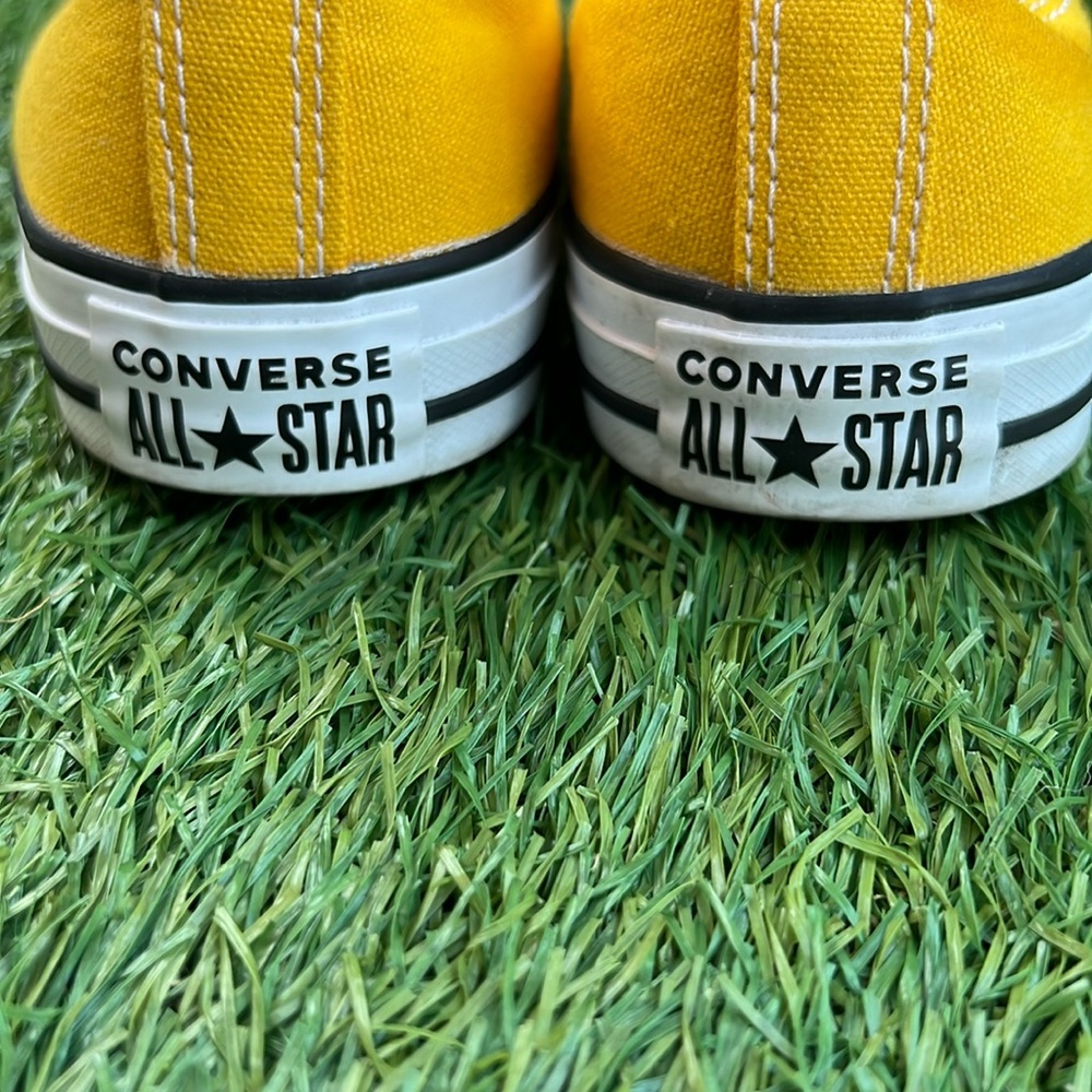 Chuck Taylor All Star Canvas Low-Top - Picture 8 of 9
